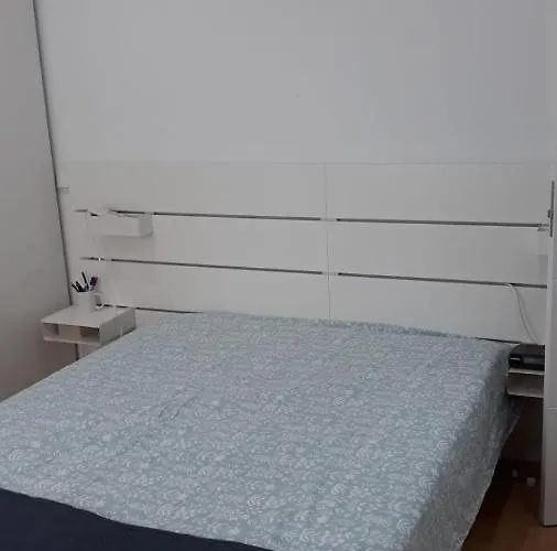 Amplio Piso Exterior En El Centro De דירה *